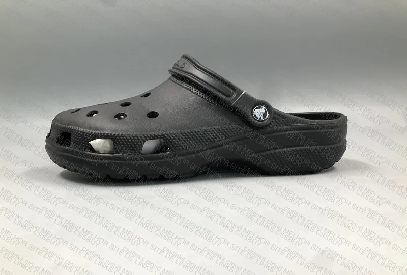 Black Crocs 4