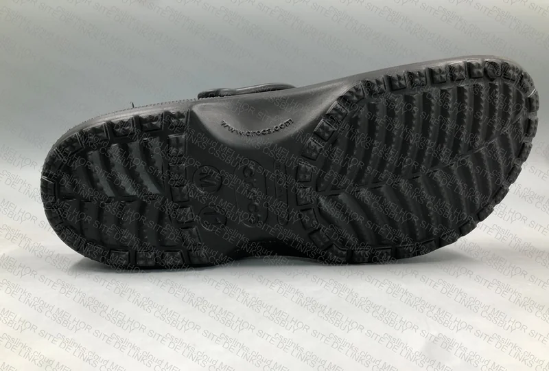 Black Crocs 6