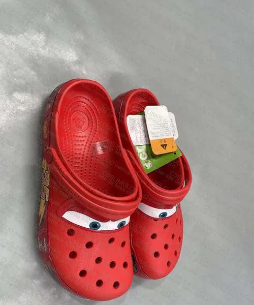 Crocs relampago marquinhos