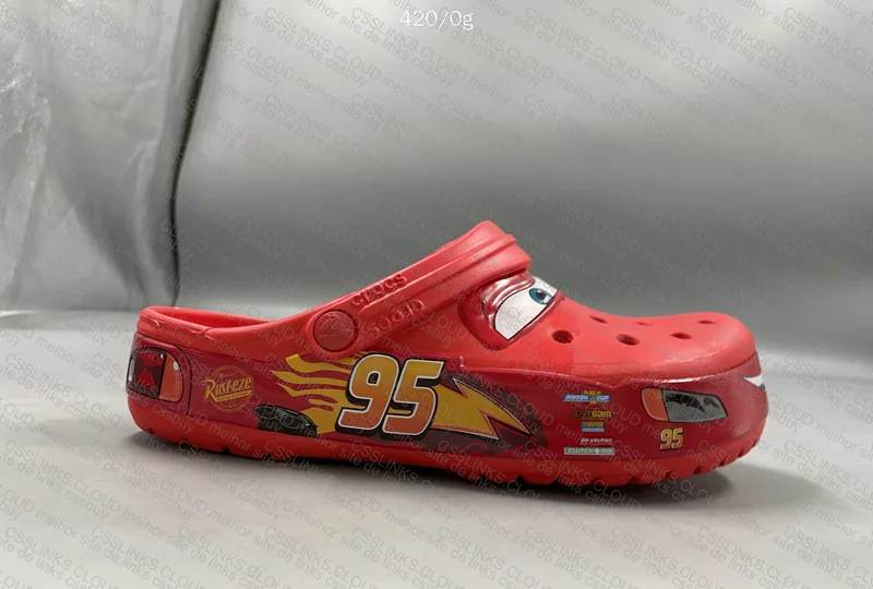 Crocs Lightning McQueen (Is it crooked or am I tripping?) 5