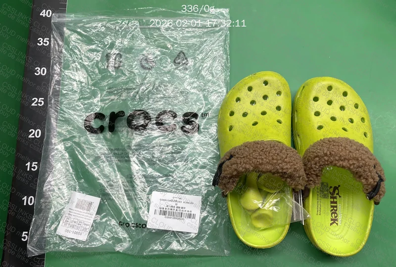 Crocs shreka
