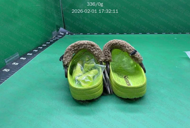 Crocs shreka 4