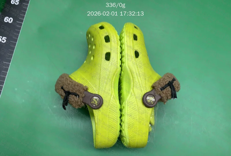 Crocs shreka 6