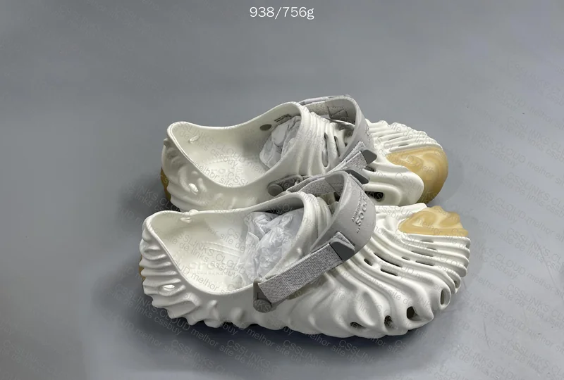CROCS X SALEHE BEMBURY