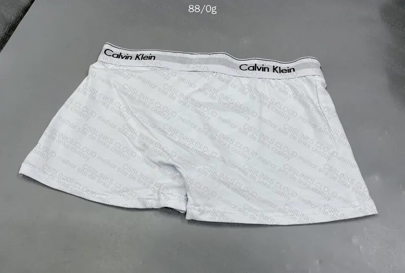 Calvin Klein Underwear 8