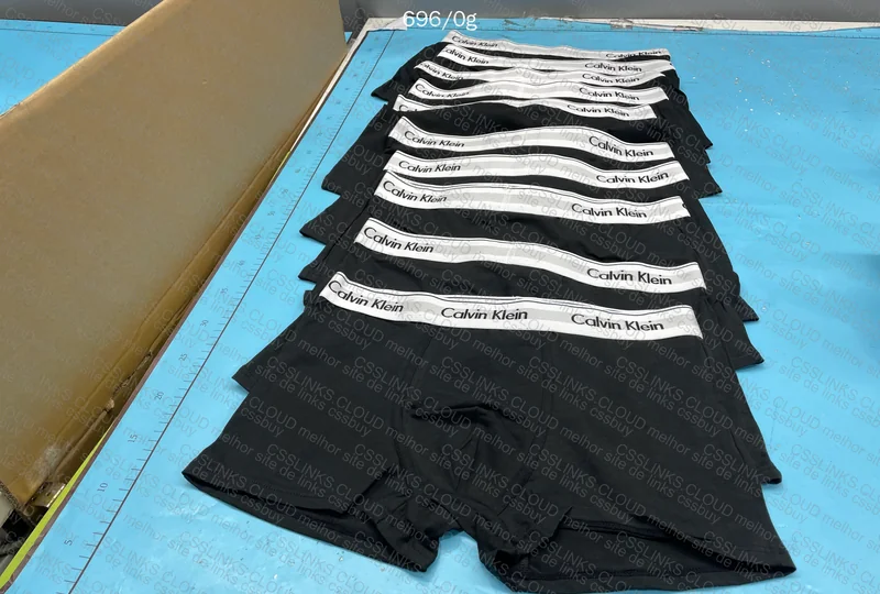 Calvin Klein Underwear 2