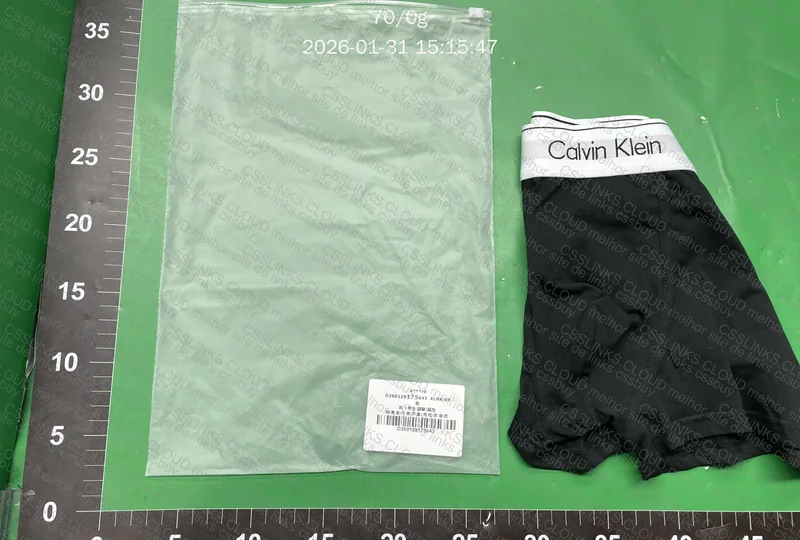Cueca Calvin klein 4