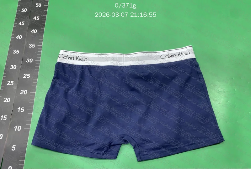 CUECAS AZUIS PARA MIM ESPERO QUE ESSA NAO FIQUE PEQUENA EM MIM. 3