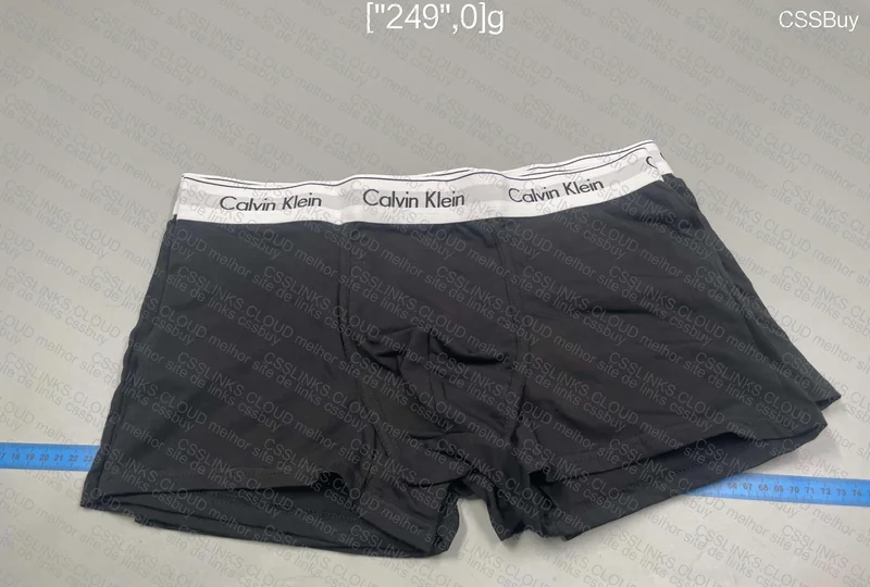 Calvin Klein Underwear 3