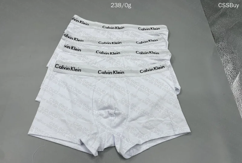 Calvin Klein Underwear 3