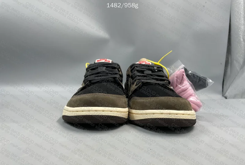 CVW - Air Jordan 1 Travis Scott Mocha Low 2