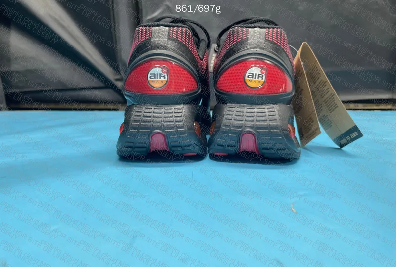 Black and Red DN 6