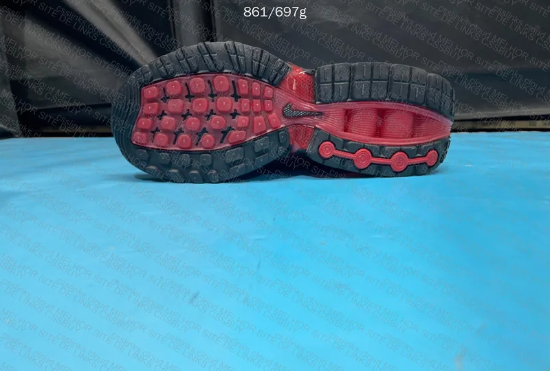 Black and Red DN 9
