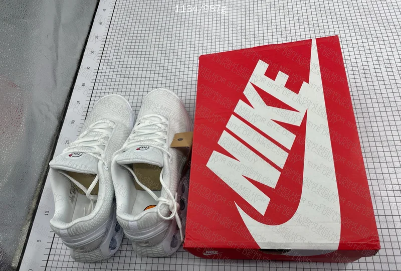 DN Triple White 8