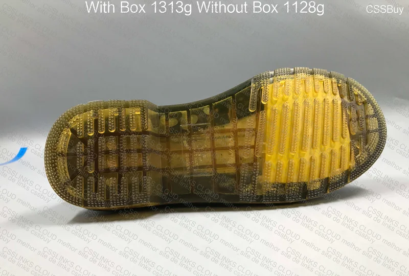 Dr. Martens 4