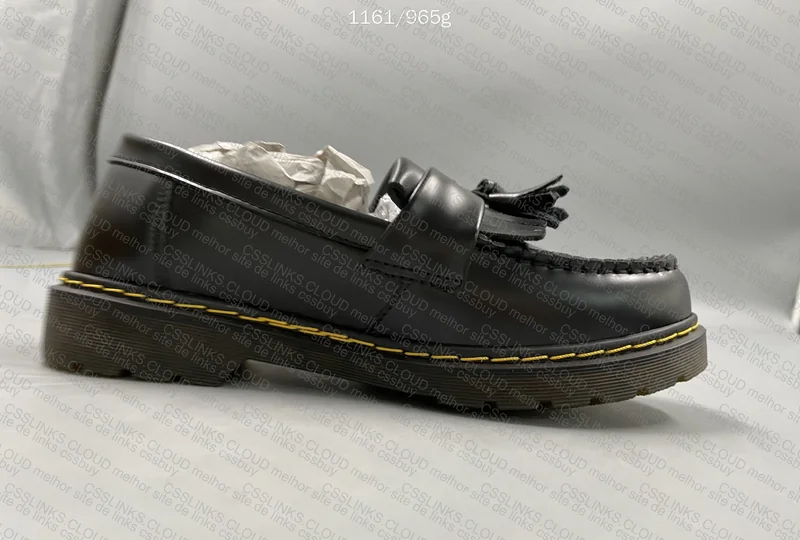 Dr. Martens 5