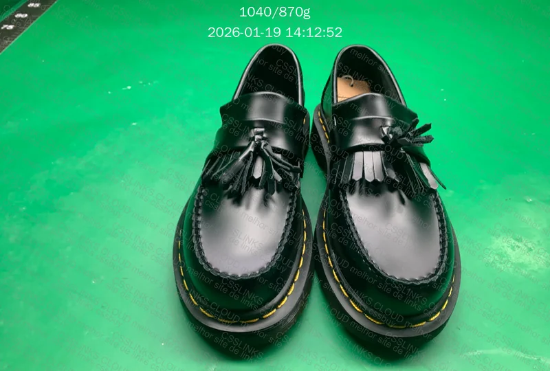 Dr. Martens 3
