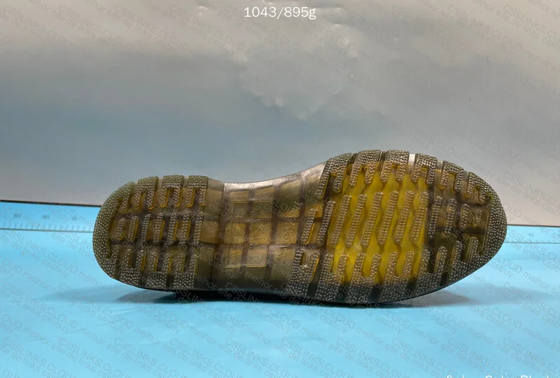 Dr Martens Loafer 9