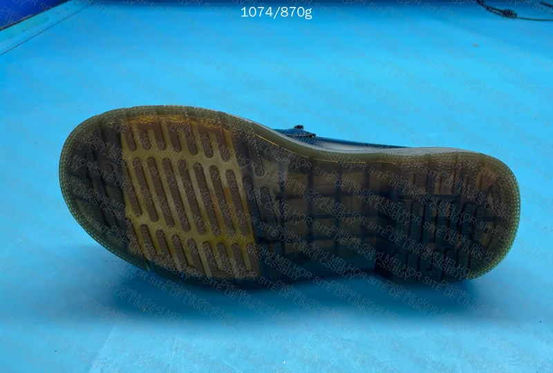 Dr. Martens Loafer 2