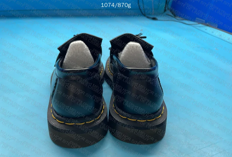 Dr. Martens Loafer 5