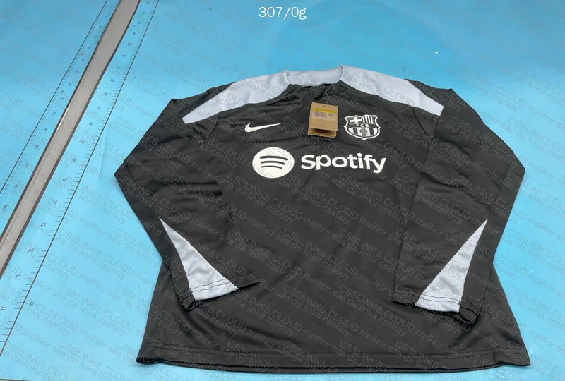 Dri fit Barcelona GL or RL? 4