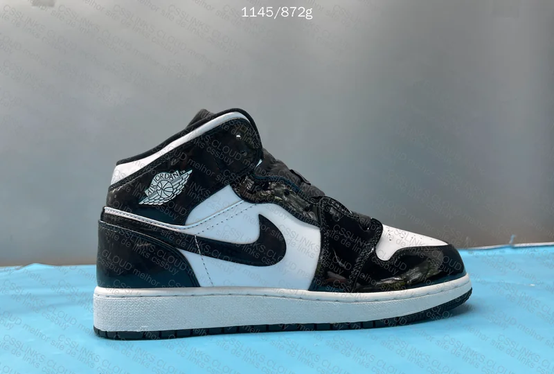 DT BATCH - DD1649-001 - Air Jordan 1 Mid Carbon Fiber 8