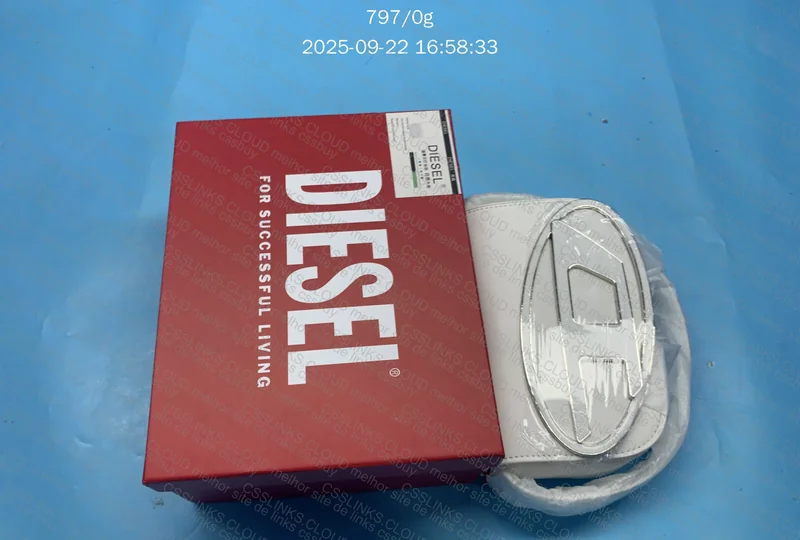 Duas Bolsas da Diesel 4