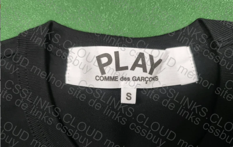 DUAS CAMISAS CDG PLAY GL OU RL ?