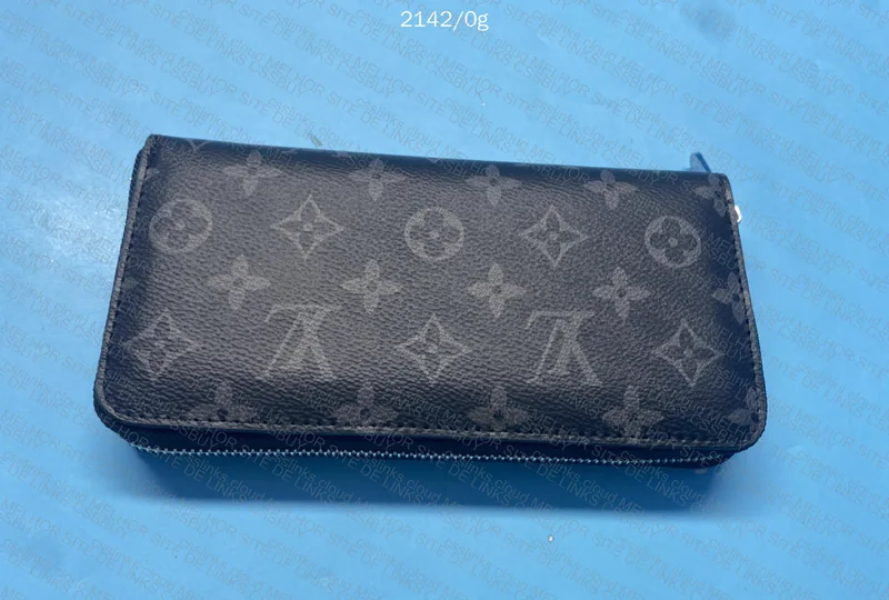 Duffle bag lv 4