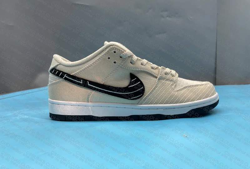 Dunk Albino & Black 3