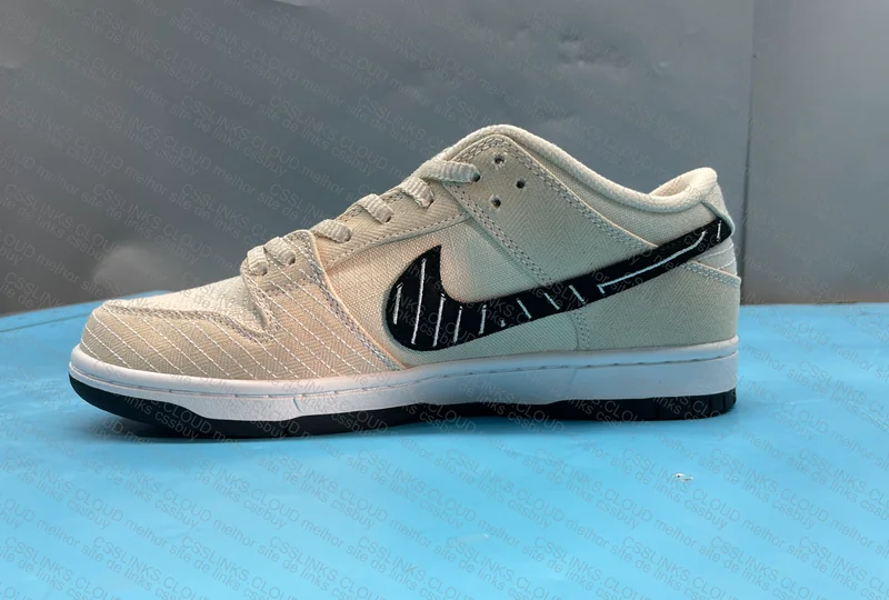 Dunk Albino & Black 5