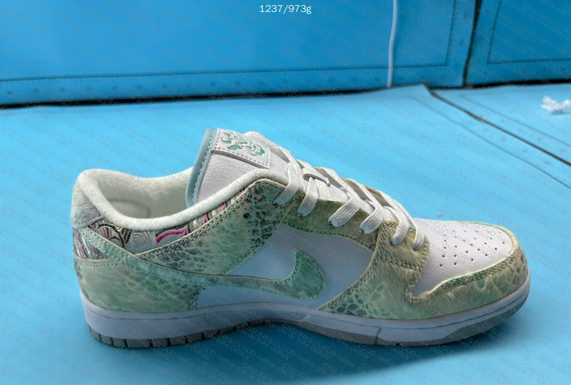 Dunk Year of the Dragon GL? 4