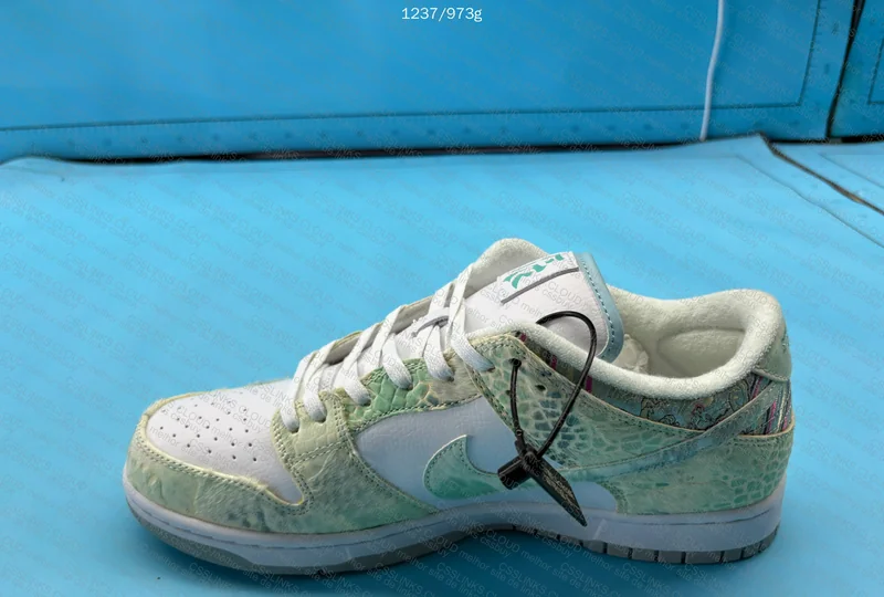 Dunk Year of the Dragon GL? 6
