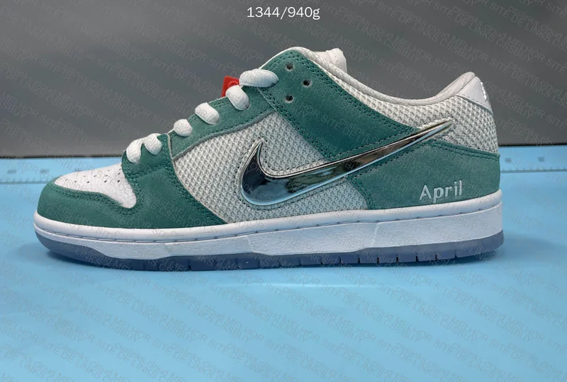Dunk April M Batch (OVO)