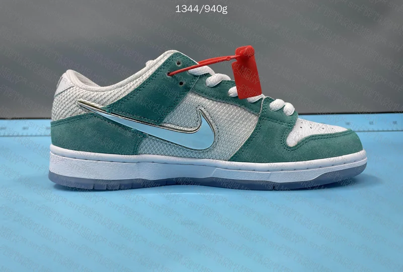 Dunk April M Batch (OVO) 2