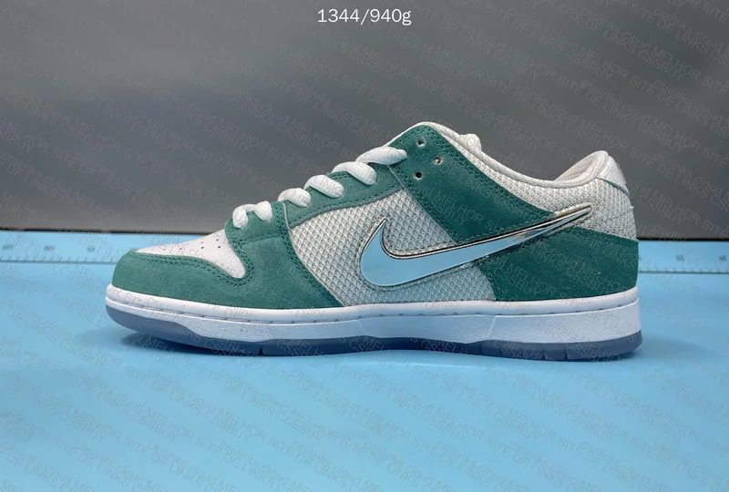 Dunk April M Batch (OVO) 4