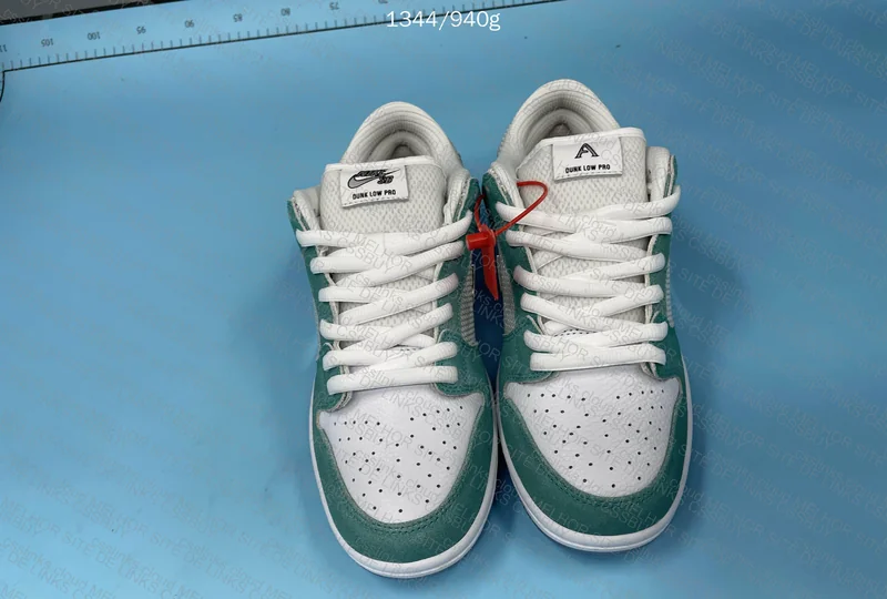 Dunk April M Batch (OVO) 7