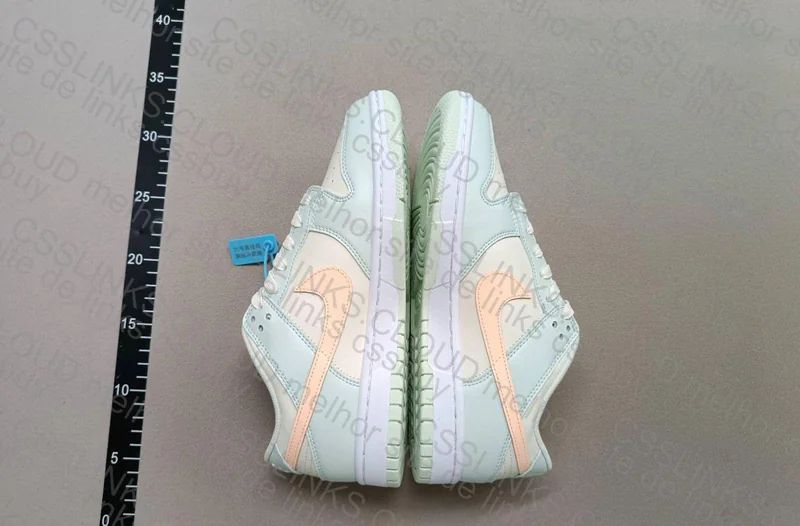 Dunk Barely green 4