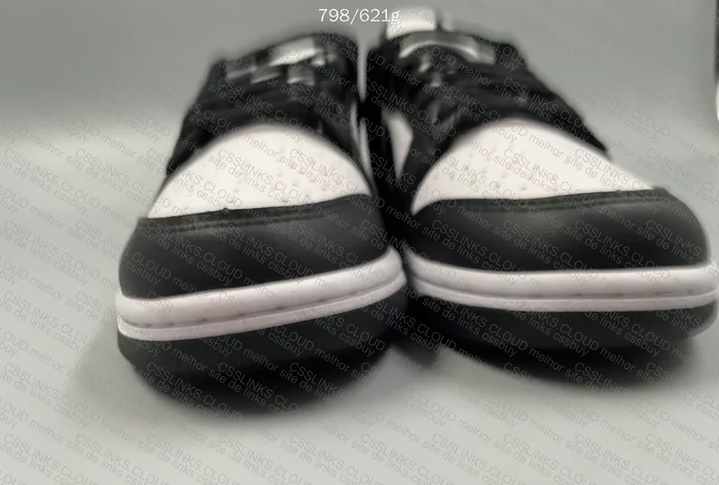 Dunk Black and White 4