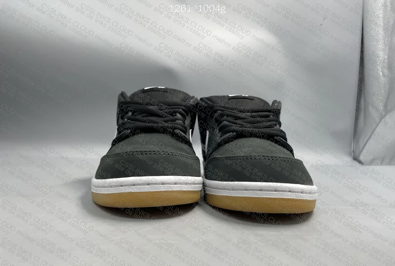 Dunk Black Gum 3