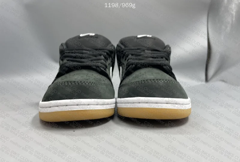 Dunk Black Gum 2