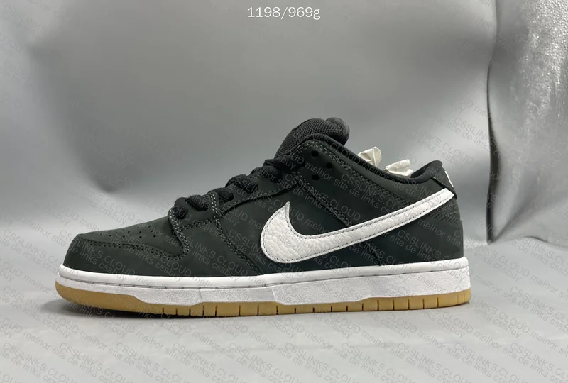 Dunk Black Gum 5