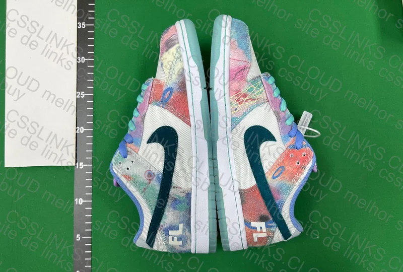 Dunk Bleached aqua 4