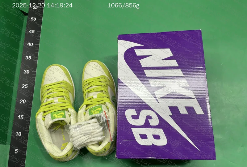 DUNK BLIND BOX