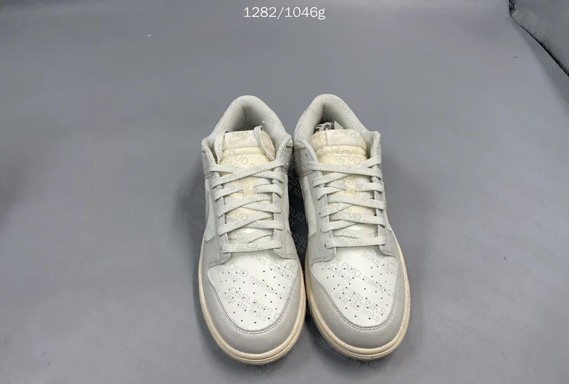 Dunk Bone White VT
