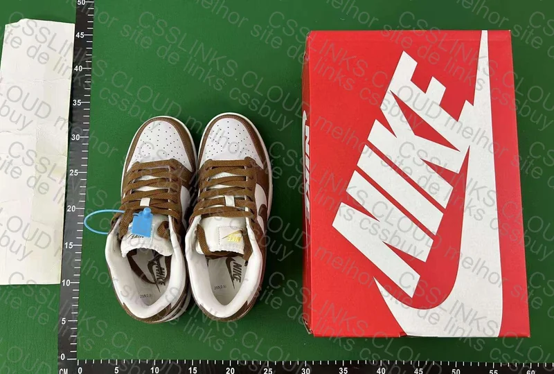 Dunk Brown Ostrich 3