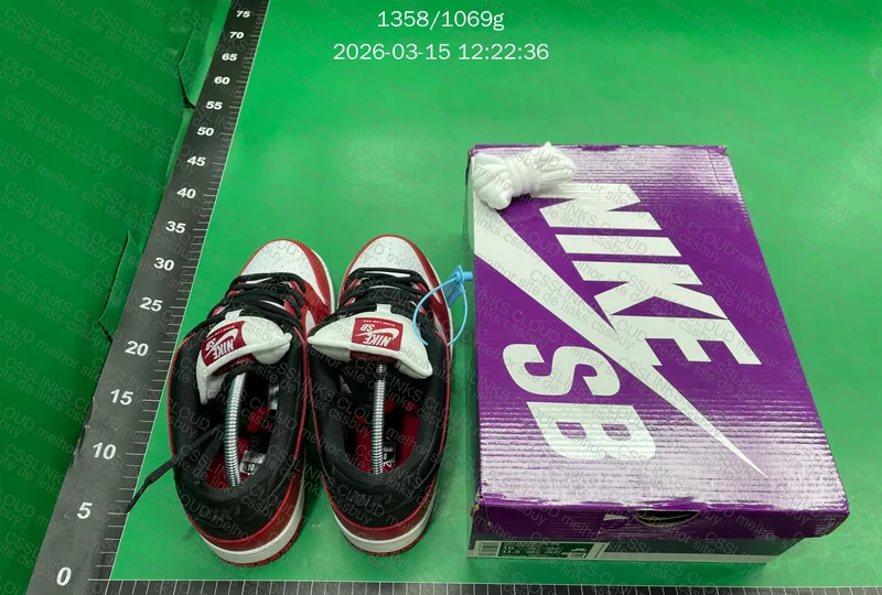 Dunk Chicago JMDY BATCH M 6
