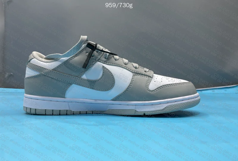 Dunk Gray and White 9