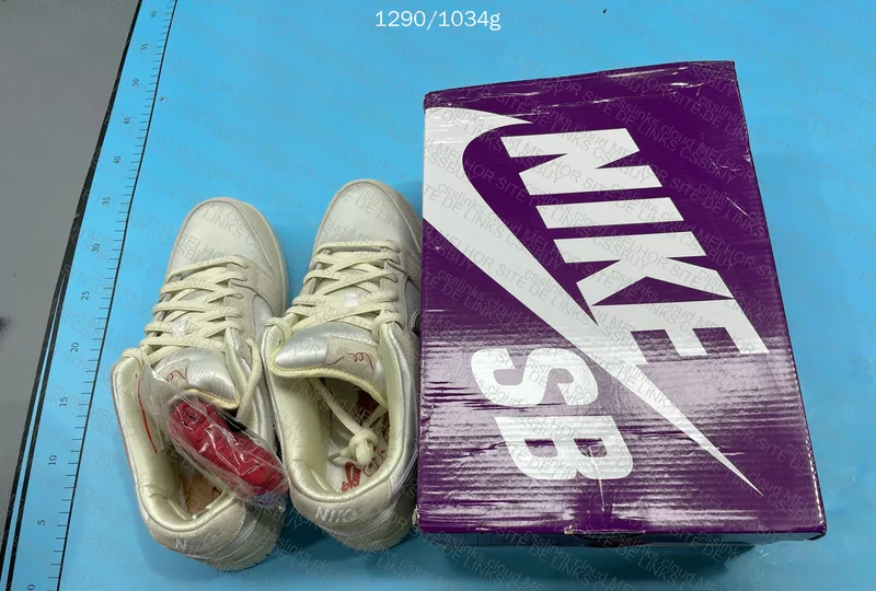 Dunk City Of Love - Sale H12 9