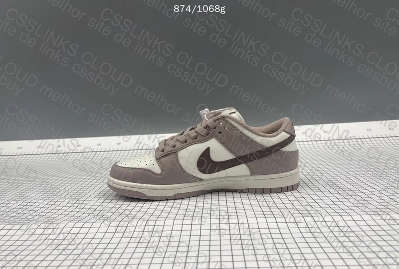 Dunk Diffused Taupe 3